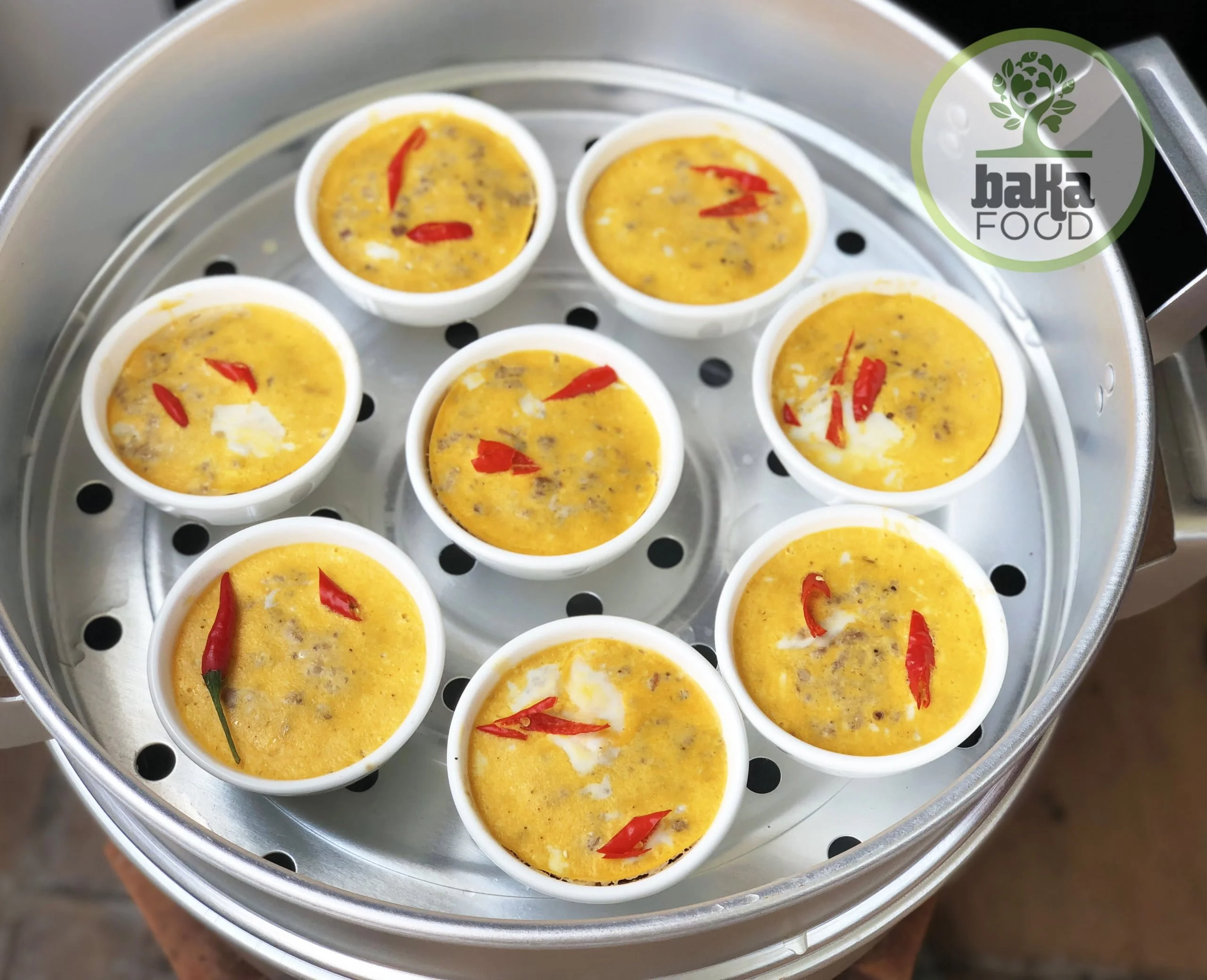 Bạn có thể bỏ mắm ra các chén nhỏ và hấp cách thuỷ lên để làm chín mắm. Bạn có thể bỏ mắm ra các chén nhỏ và hấp cách thuỷ lên để làm chín mắm.