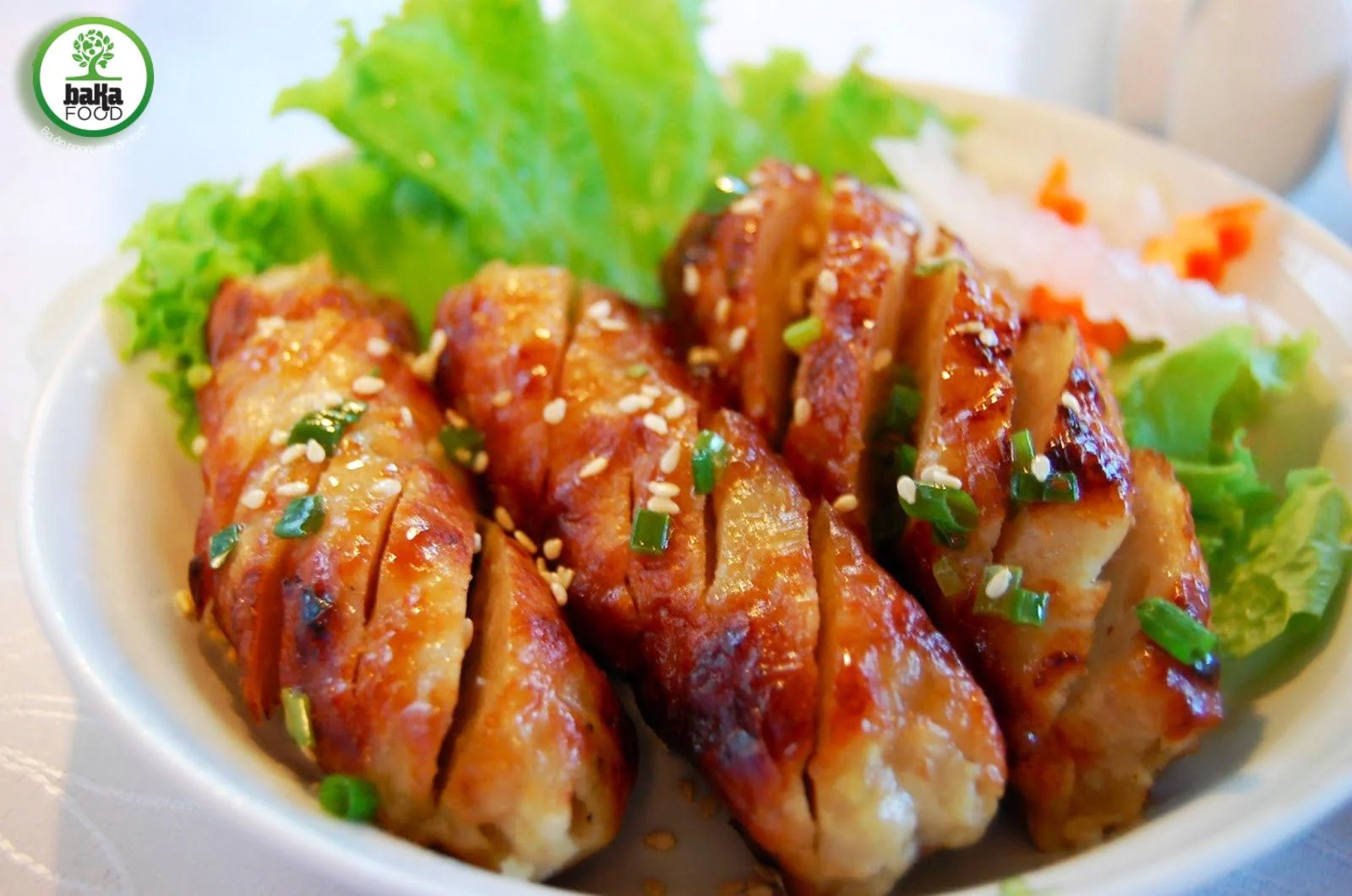 Nem nướng - 500gr đã được chế biến sẵn và quét gia vị đầy đủ Nem nướng - 500gr đã được chế biến sẵn và quét gia vị đầy đủ
