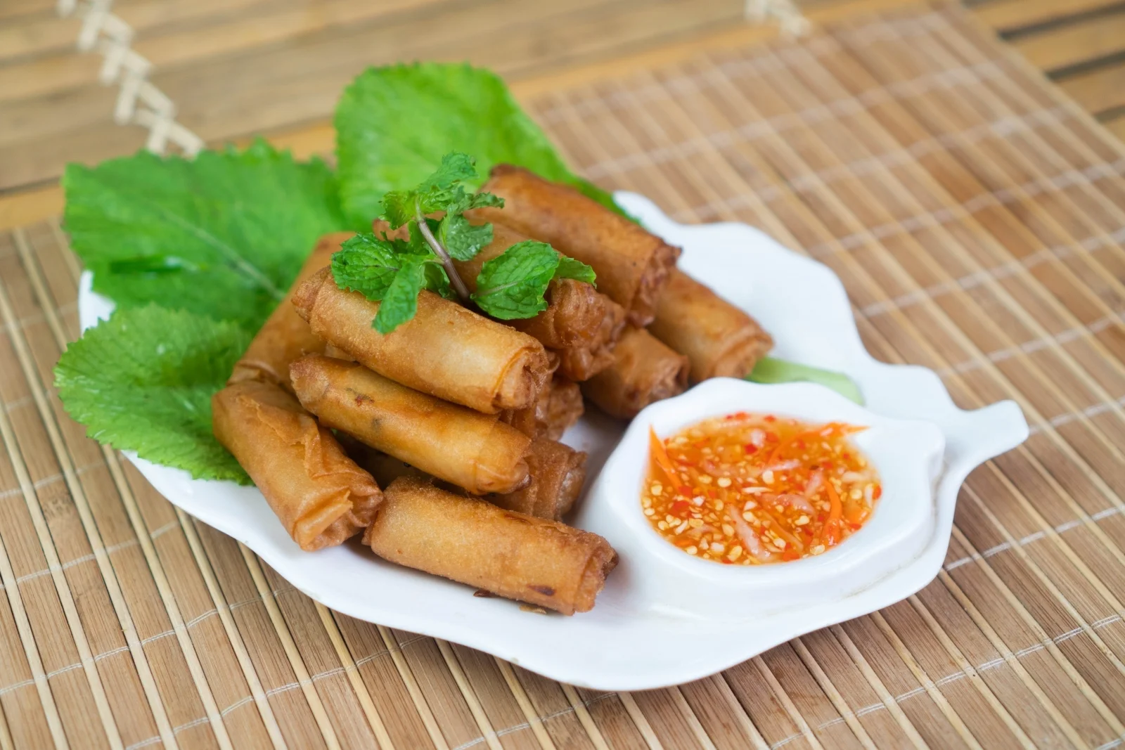 Cách Làm Chả Giò Chiên Giòn Rụm Thơm Ngon Hấp Dẫn