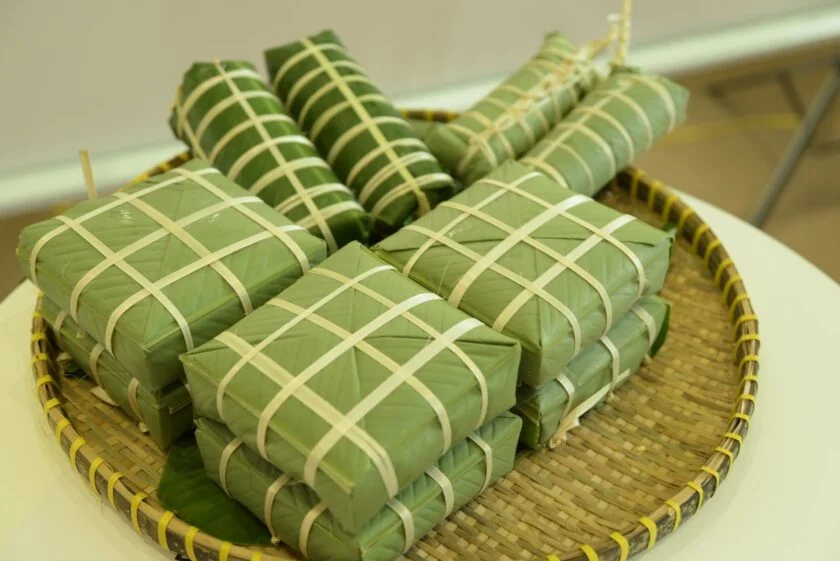 Hình ảnh những chiếc bánh chưng được gói khéo léo