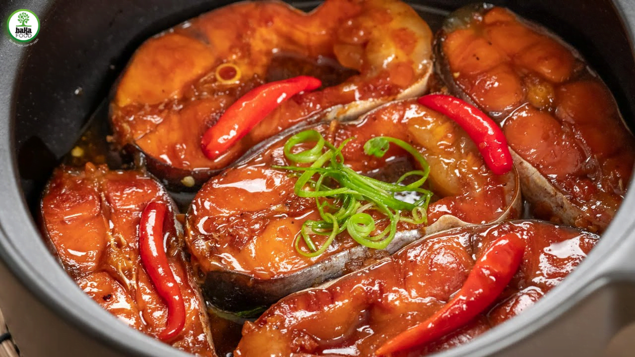Cá kho tộ là món ăn truyền thống của người dân Việt Nam, được gìn giữ suốt bao đời nay