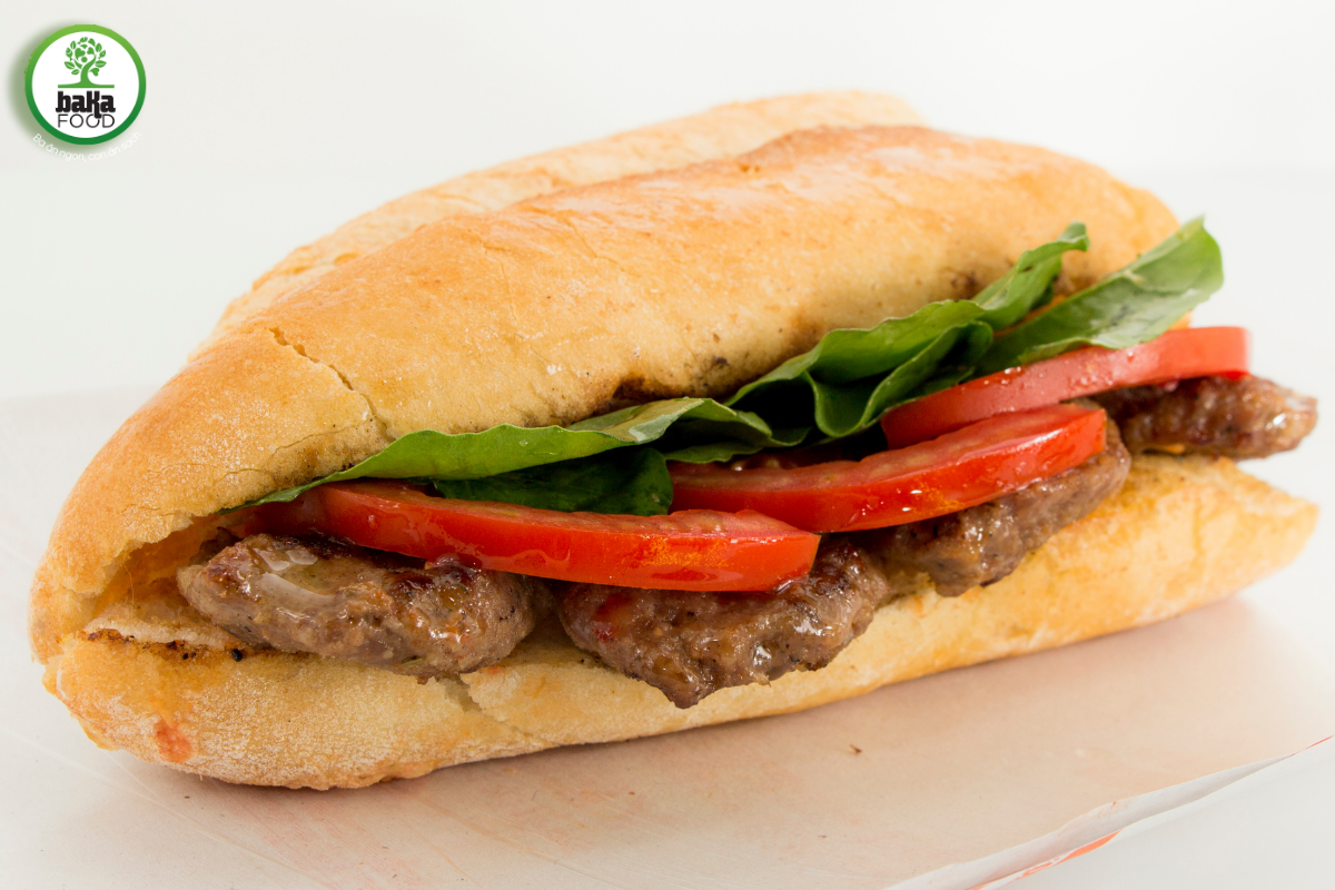 2 cách làm bánh mì thịt heo quay giòn rụm, thơm ngon