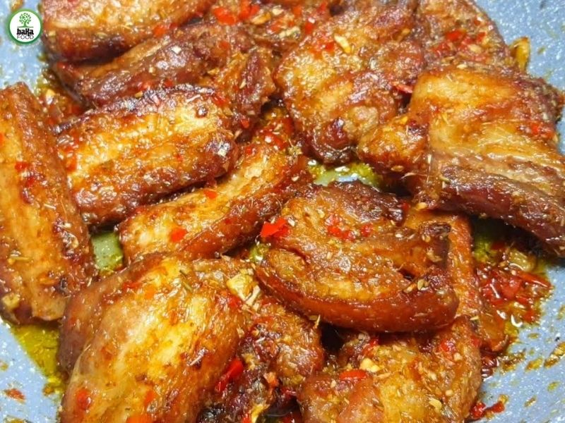 Thưởng thức món thịt heo chiên sả ớt gây nghiện đúng cách