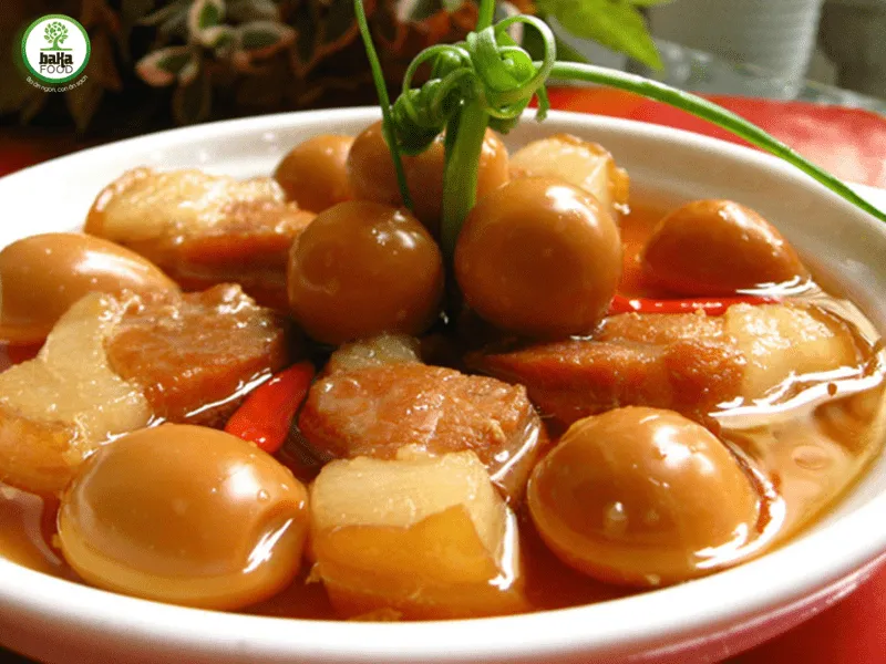 Giữ lửa cho gian bếp Việt với món thịt kho trứng đậm đà nghĩa tình
