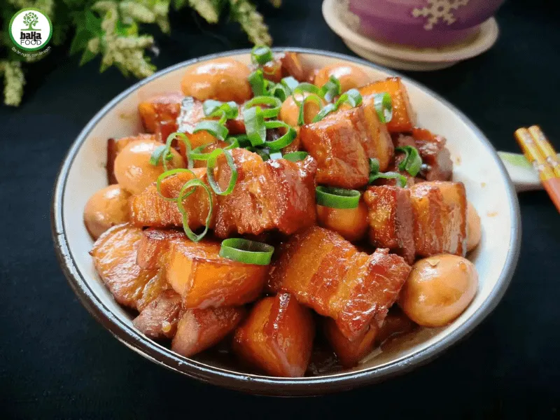 Ướp thịt đậm đà – Linh hồn của món kho trứ danh
