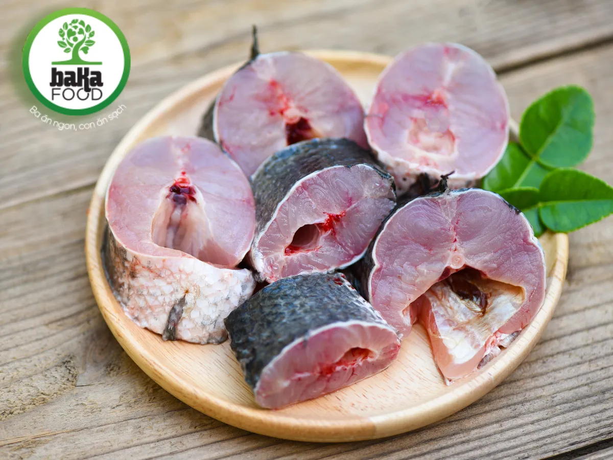 Cá lóc: thịt chắc, ít xương, thích hợp nấu canh, hấp, kho.