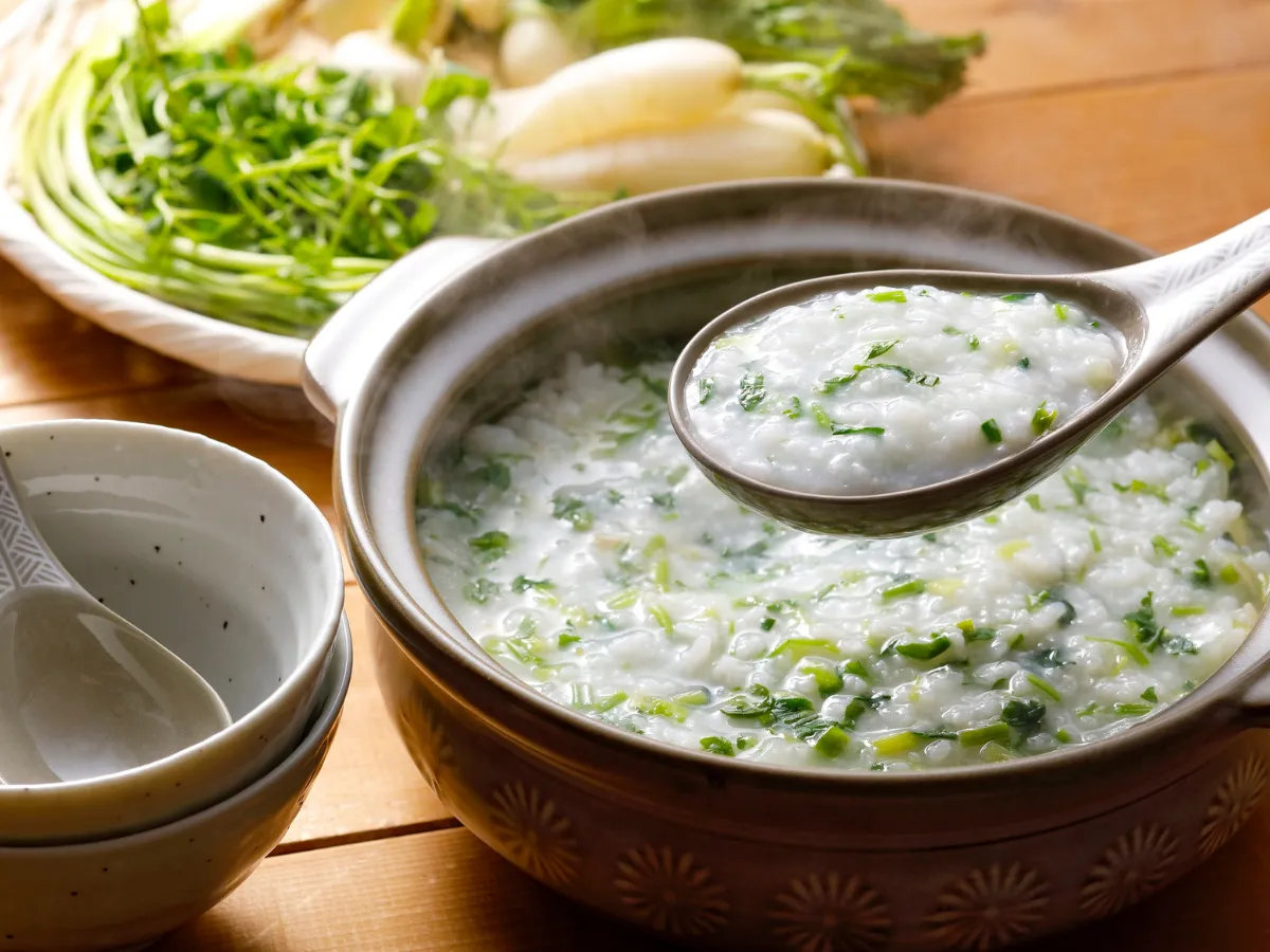 Cháo Thịt Heo Cải Bó Xôi – Món Cháo Bổ Dưỡng Cho Mọi Lứa Tuổi