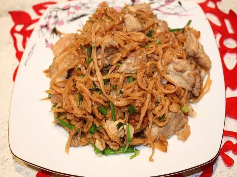 Cách Kho Thịt Heo Với Củ Cải Muối Thơm Ngon Đậm Vị