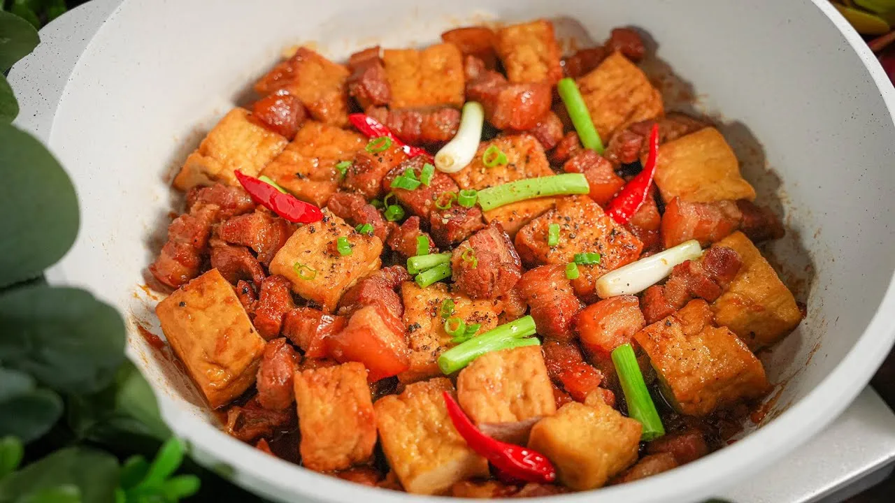 Cách Kho Thịt Heo Với Đậu Hũ Đơn Giản, Thơm Ngon, Đậm Đà