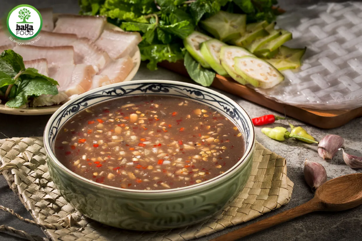 Mắm nêm cũng là một lựa chọn truyền thống và phổ biến bên cạnh nước mắm Mắm nêm cũng là một lựa chọn truyền thống và phổ biến bên cạnh nước mắm