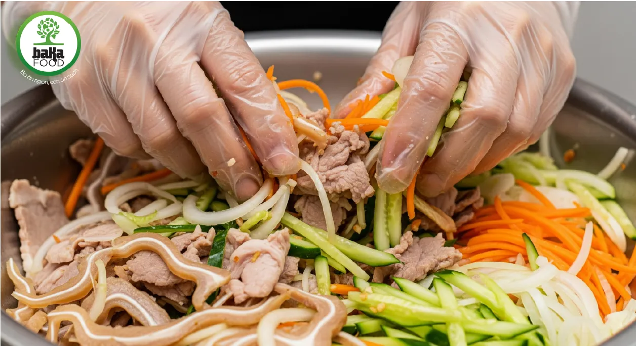 Cần nắm kỹ cách trộn gõi thịt heo đúng trình tự