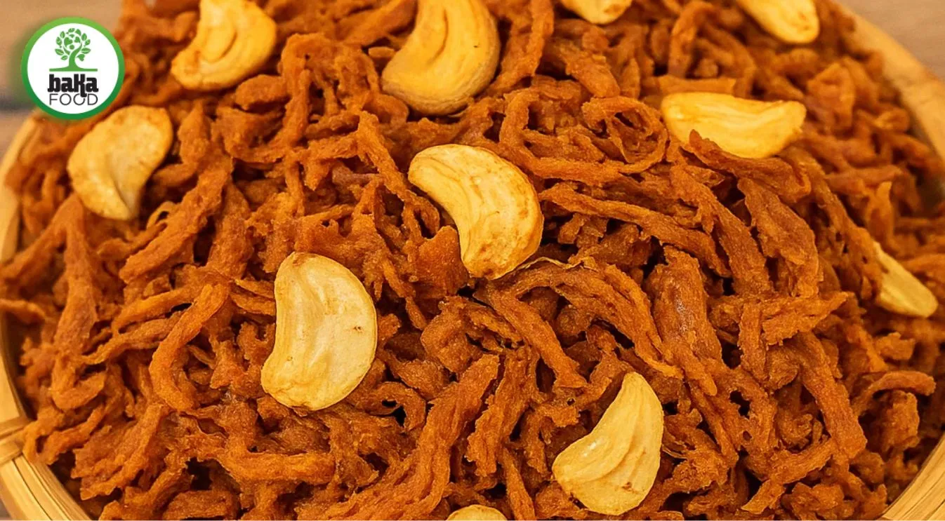 Luộc và xé thịt heo