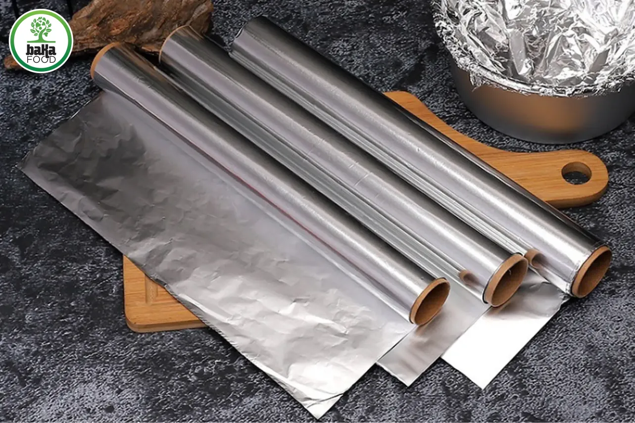 Giấy bạc được sử dụng phổ biến trong nấu nướng để bọc thực phẩm, giữ nhiệt Giấy bạc được sử dụng phổ biến trong nấu nướng để bọc thực phẩm, giữ nhiệt