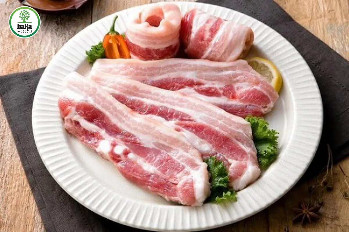 Thịt ba chỉ, vai có mỡ xen kẽ lý tưởng cho món nướng