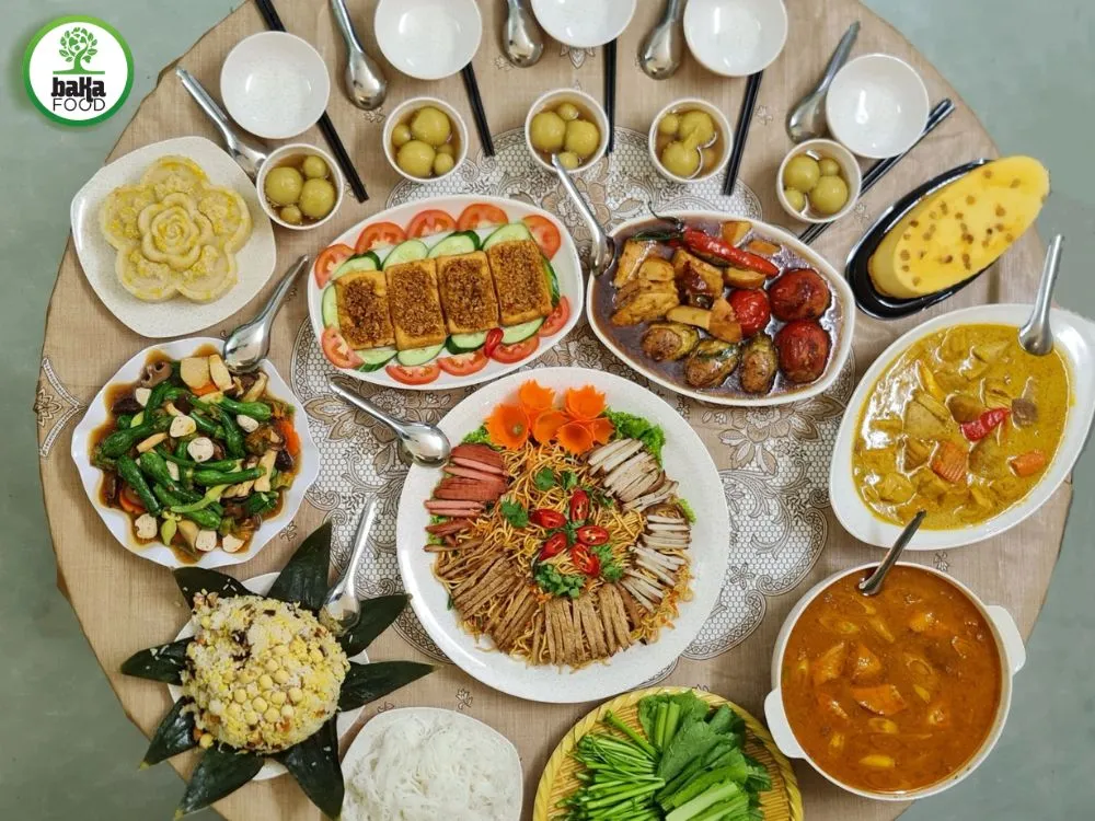 Cách chuẩn bị và bày trí mâm cơm ngày Tết