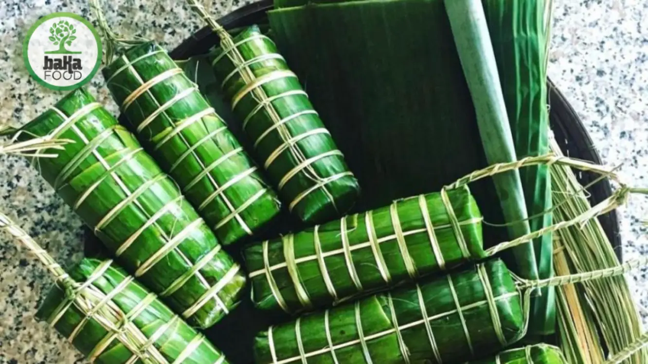 Bánh tét là biểu tượng văn hóa phương Nam chứa đựng ý nghĩa gắn kết gia đình bền chặt