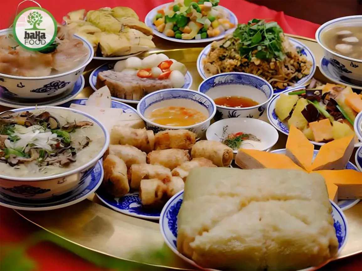 Chỉ vài món quen cũng đủ làm mâm cỗ Tết miền Trung thêm trọn vẹn