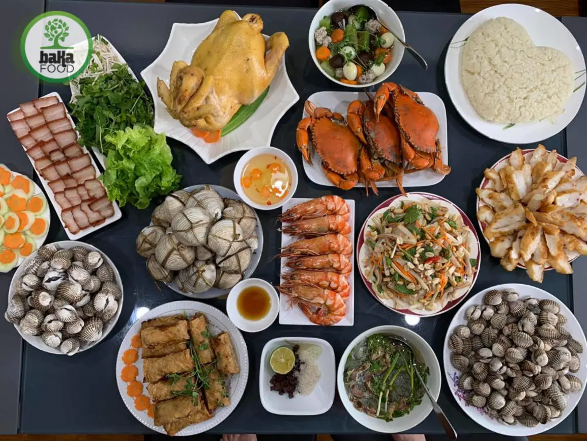 cách bày trí mâm cỗ phải tôn trọng thứ tự và tính hài hòa để thể hiện lòng thành kính