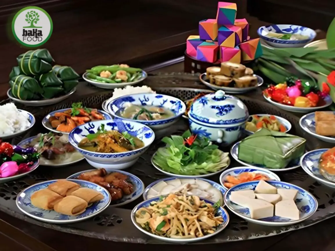 Bữa cơm miền Trung chú trọng vị mặn cay, món ăn ít nhưng nêm nếm kỹ lưỡng