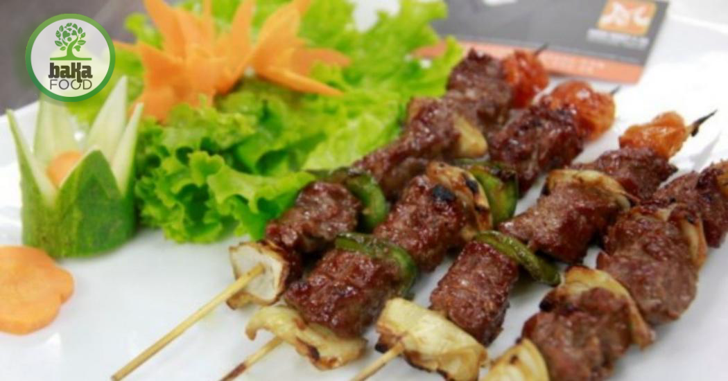 Trong cách làm thịt heo nướng kim tiền, phần nước chấm và biến thể nguyên liệu quyết định món ăn có “đúng chất” hay không